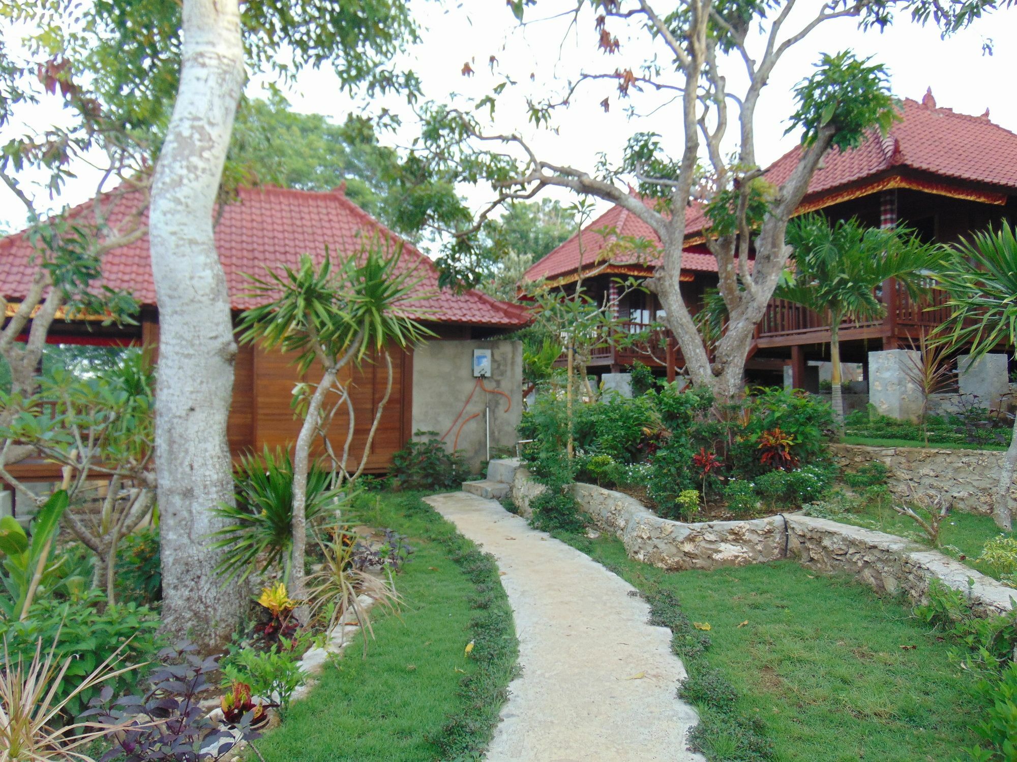 Starfish Lembongan Hotel Exterior photo