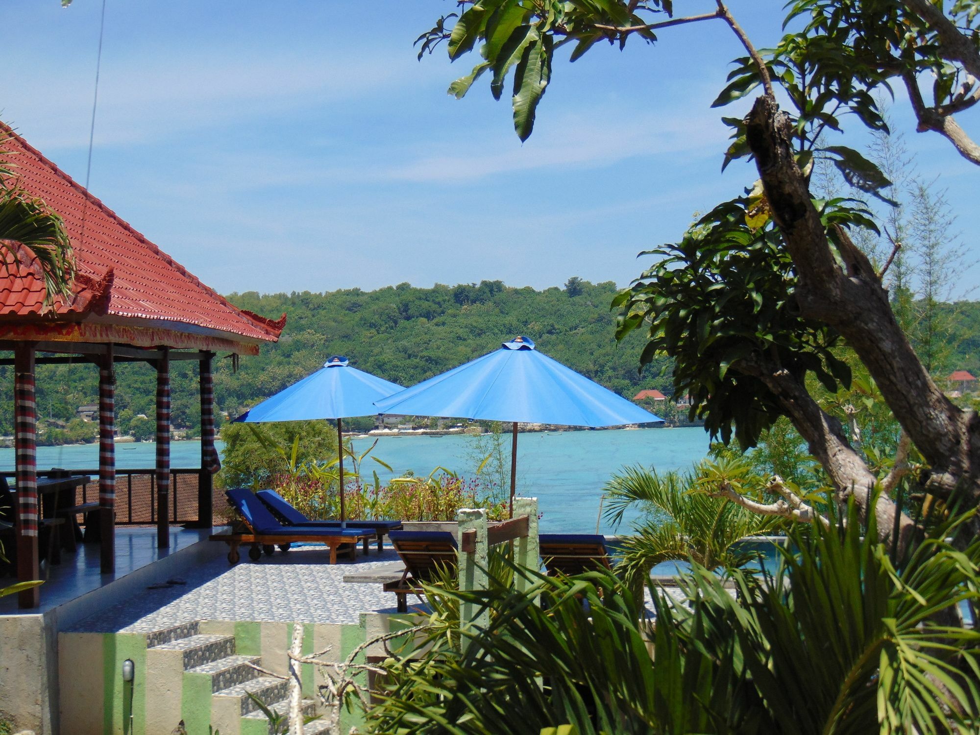 Starfish Lembongan Hotel Exterior photo