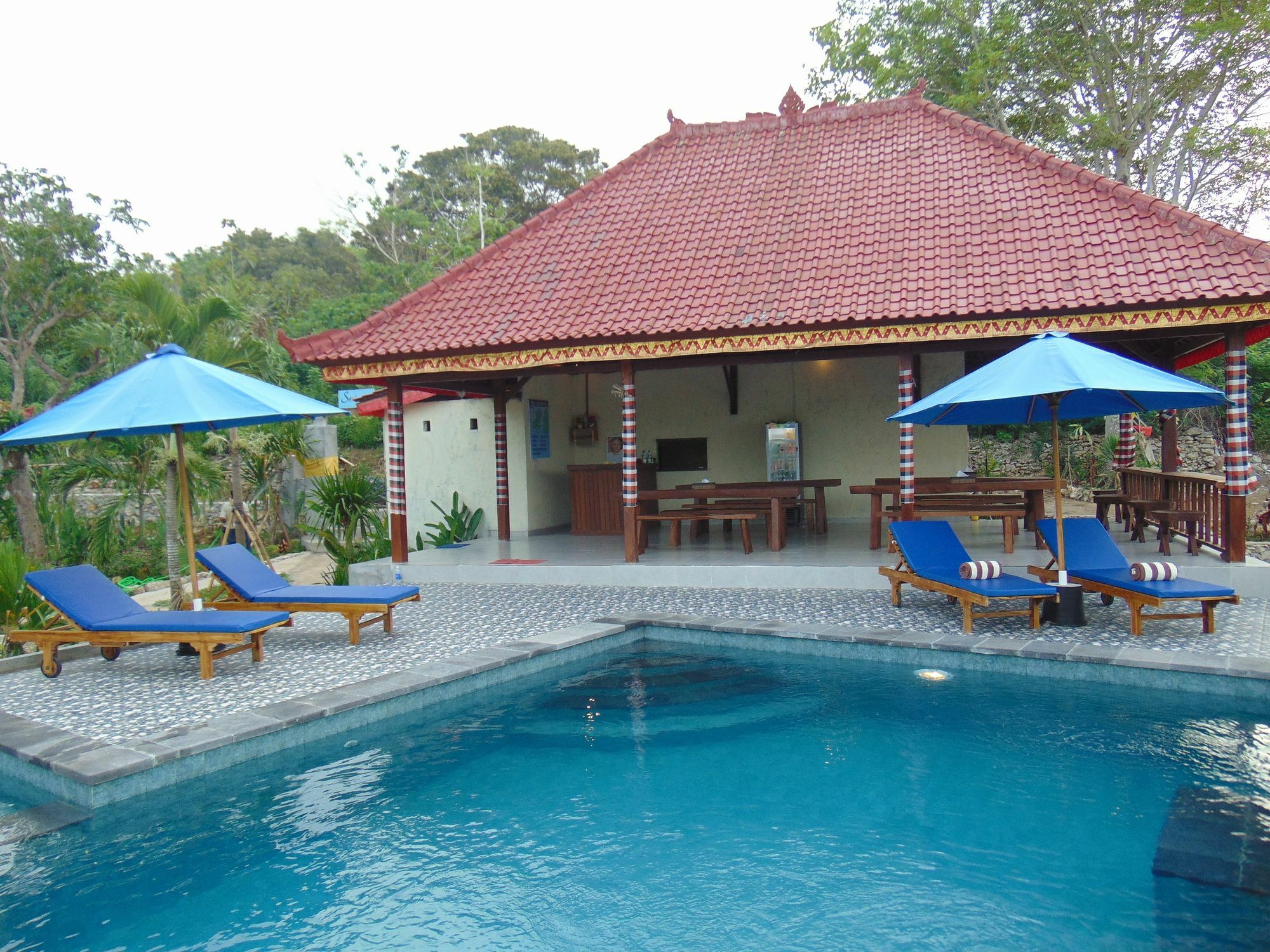 Starfish Lembongan Hotel Exterior photo